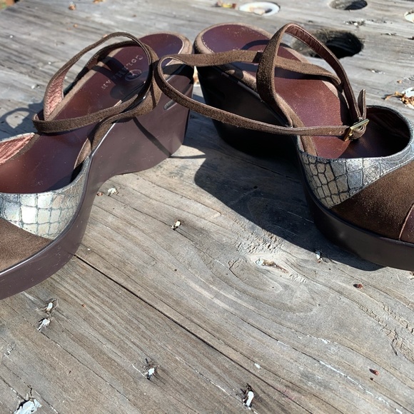 LIQUIDATION SALE! Cole Haan Nike Air Wedge Sandals Size 7.5 - Picture 9 of 11